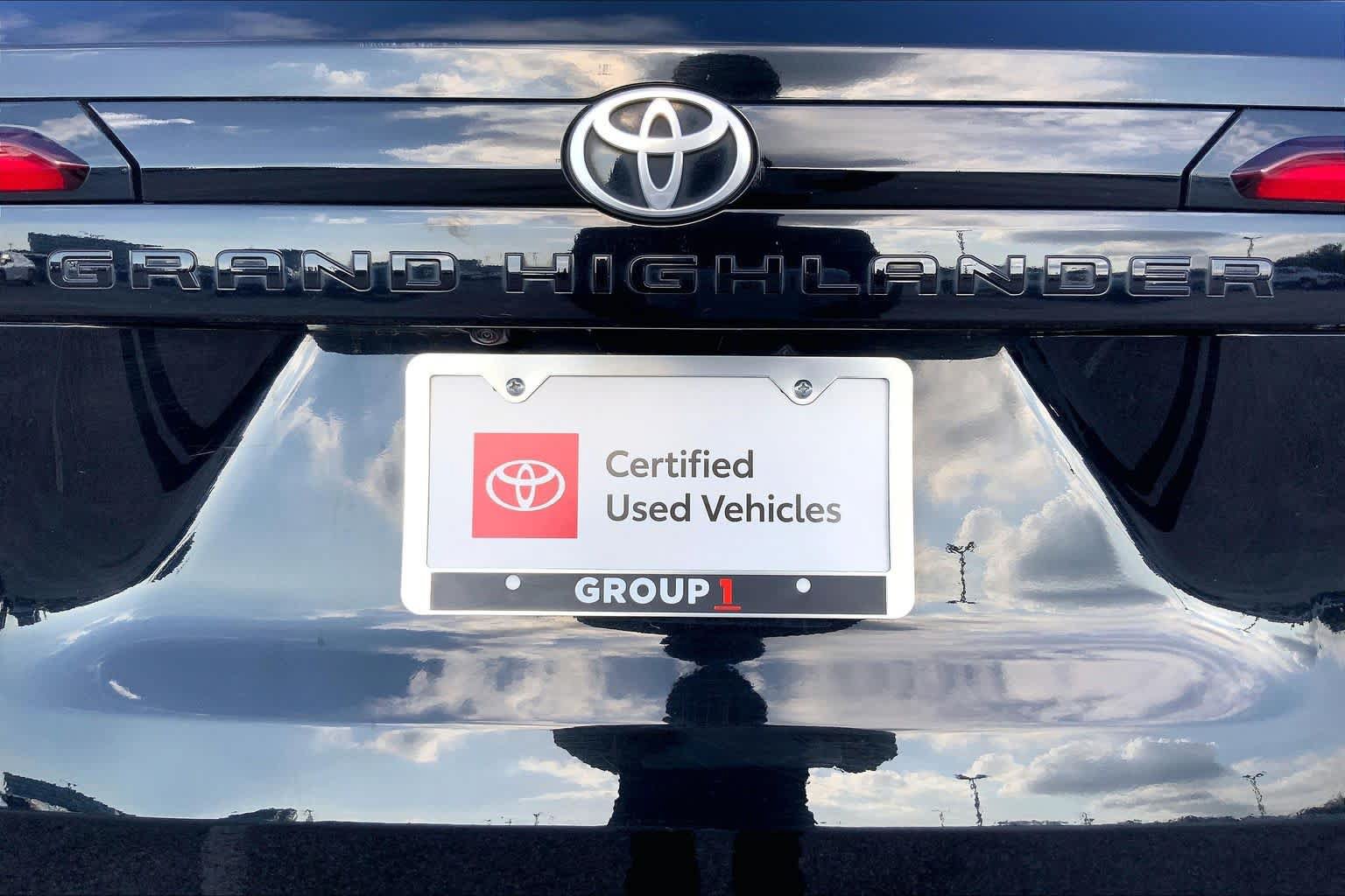 Used 2025 Toyota Grand Highlander AWD image 10