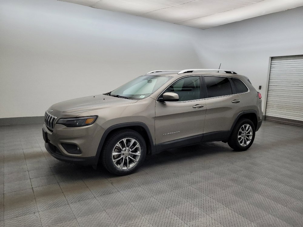 Used 2019 Jeep Cherokee Latitude Plus FWD image 2