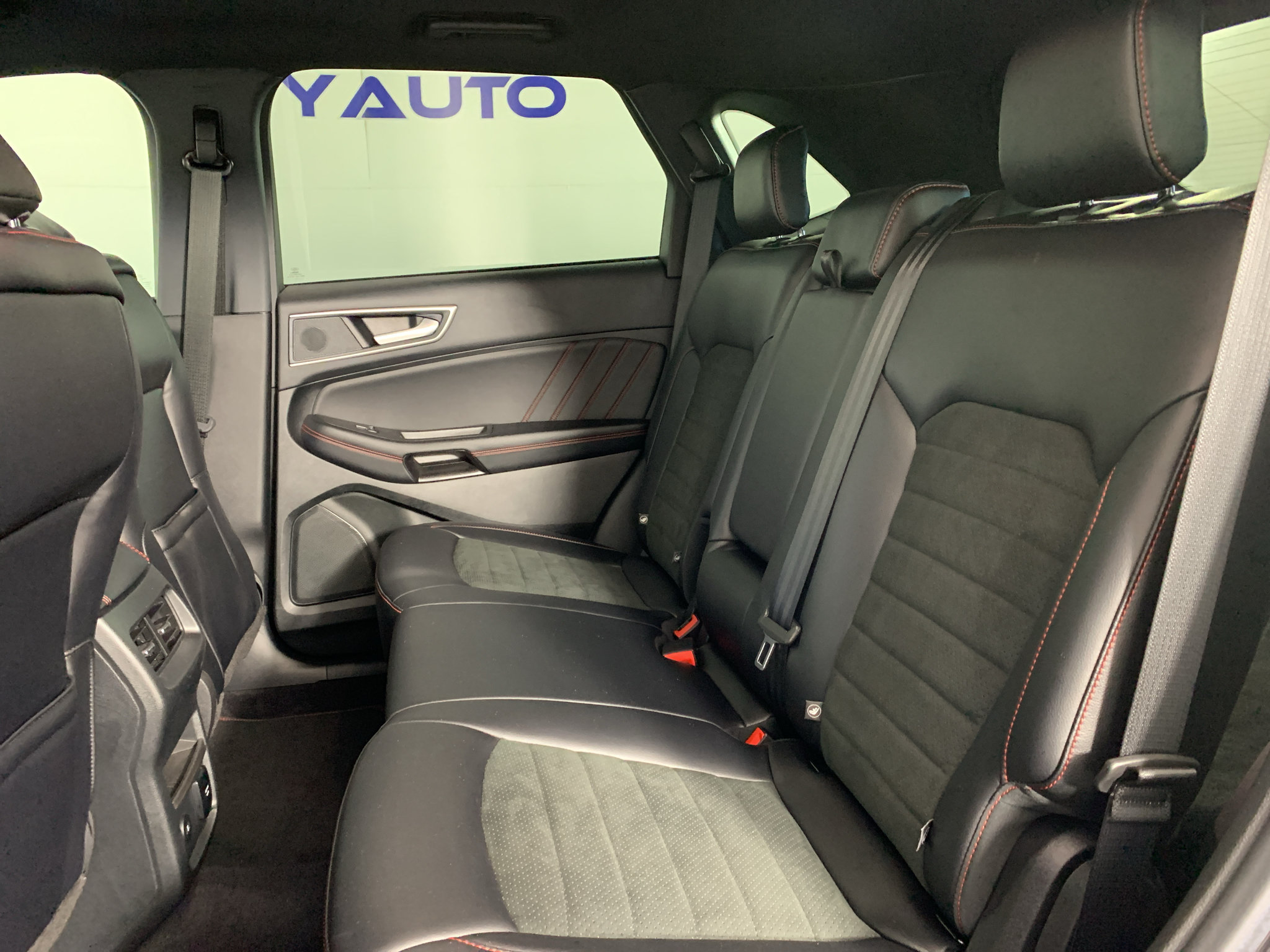 Used 2023 Ford Edge ST-Line AWD/4WD image 30