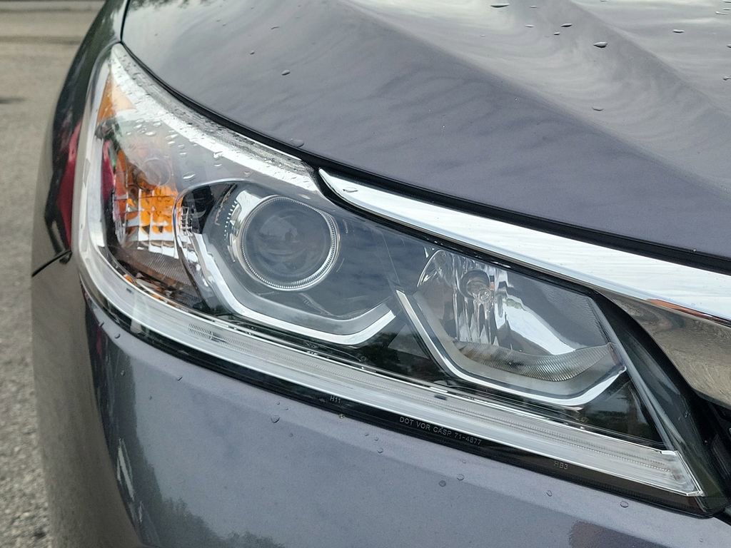 Used 2017 Honda Accord Sport Special Edition image 6