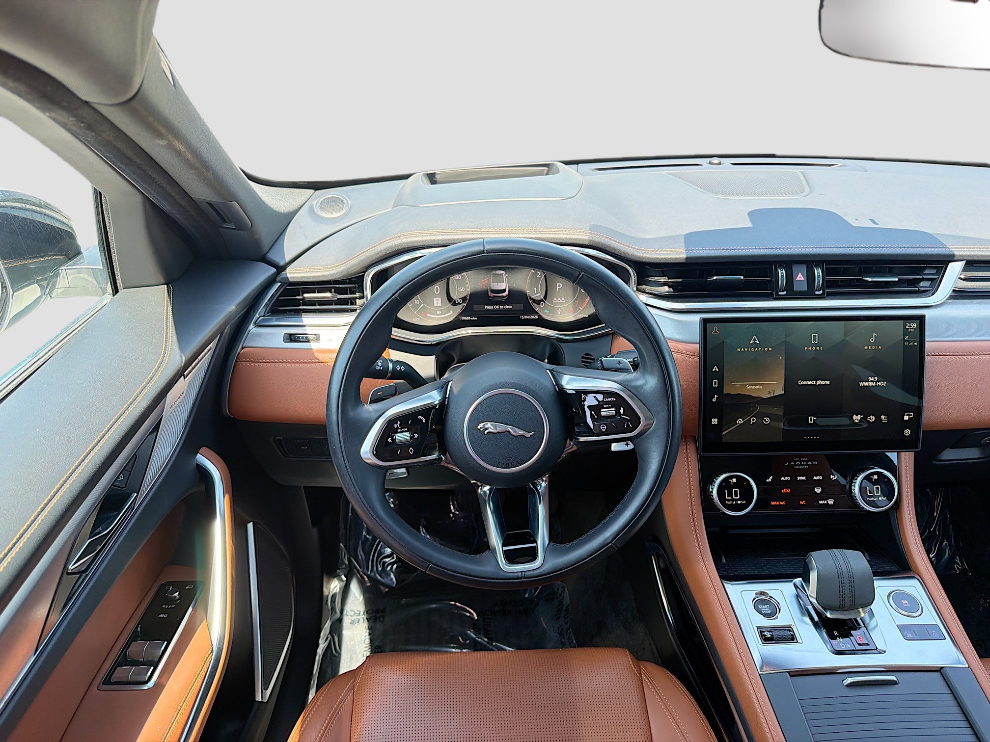 Used 2024 Jaguar F-PACE R-Dynamic S image 18