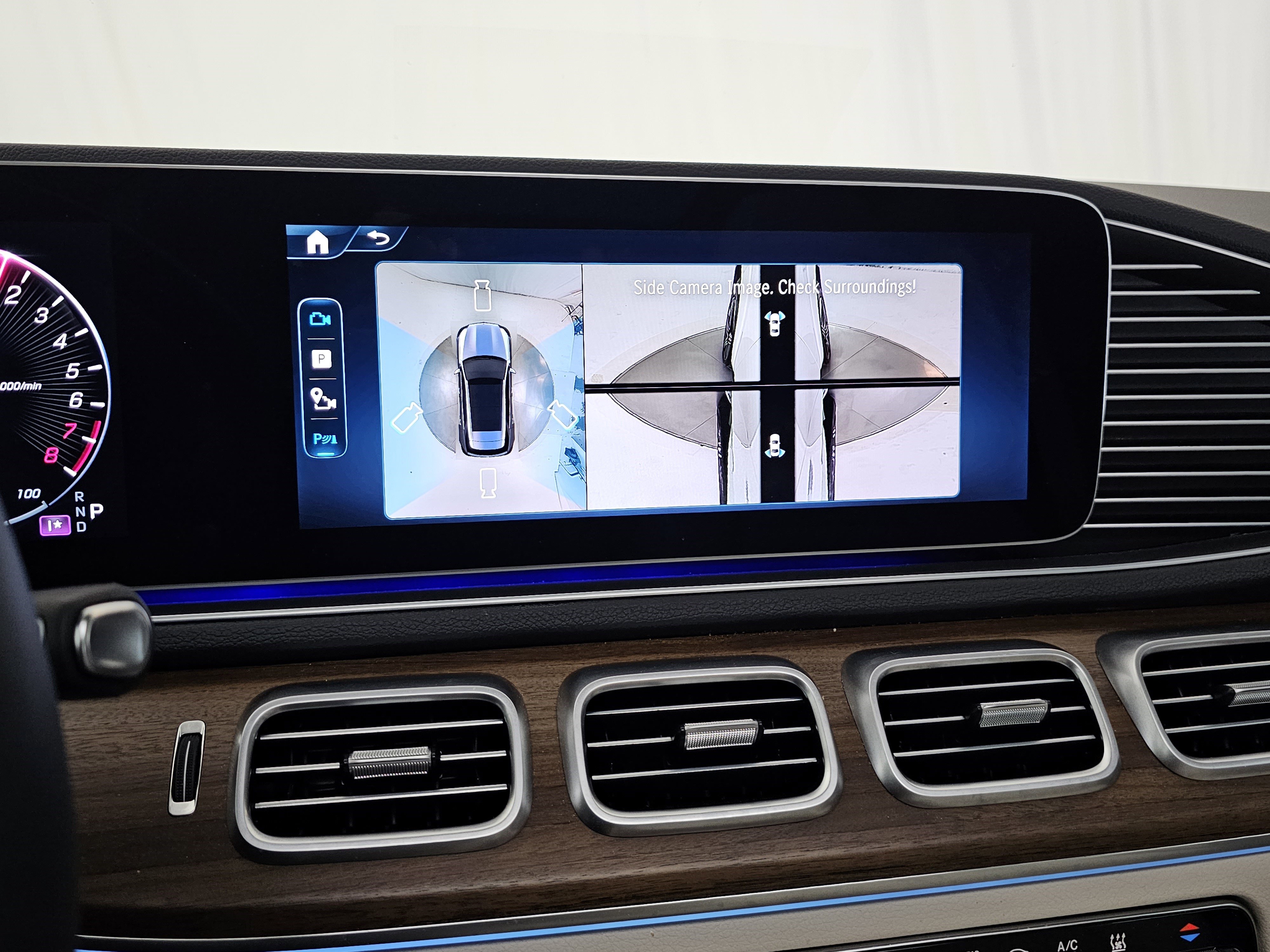 Used 2025 Mercedes-Benz GLE 450e 4MATIC image 39