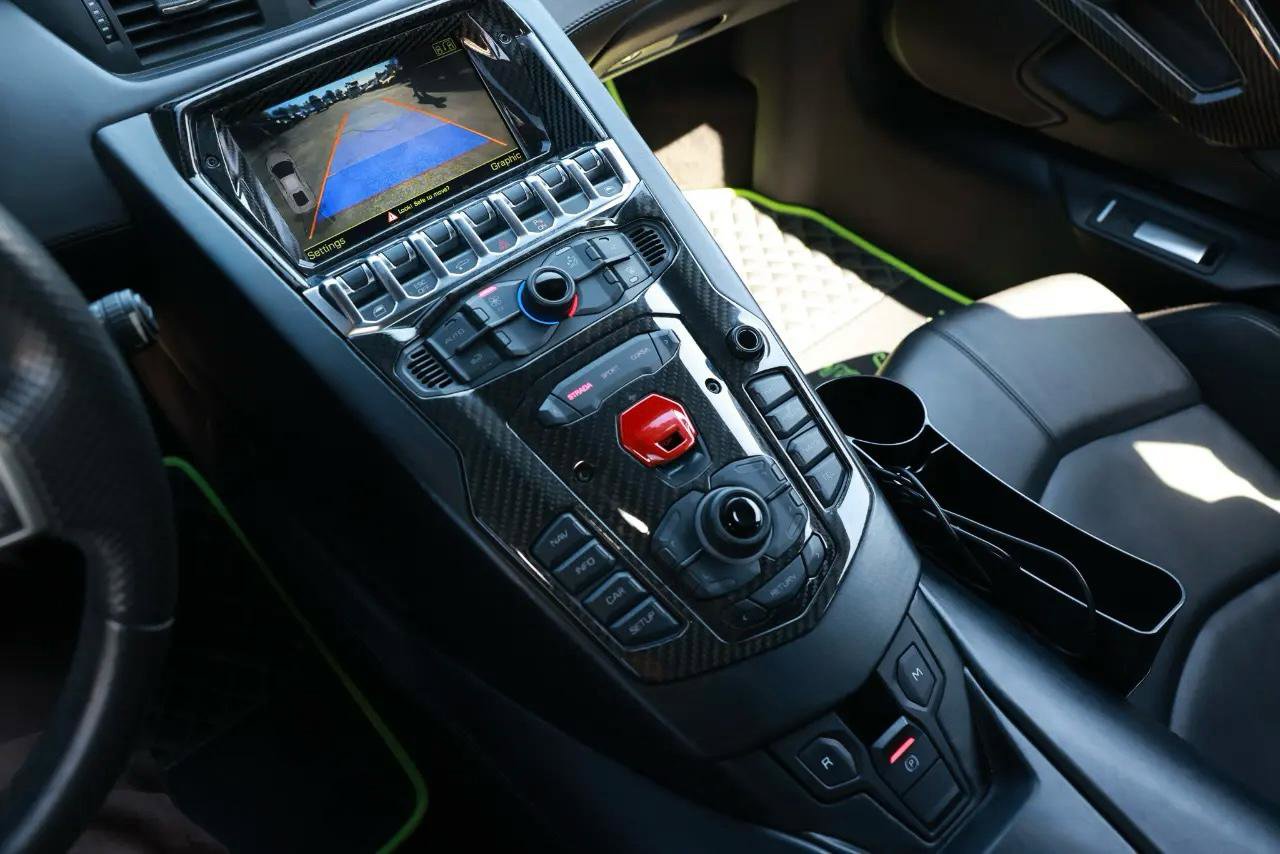 Used 2012 Lamborghini Aventador LP 700-4 image 28