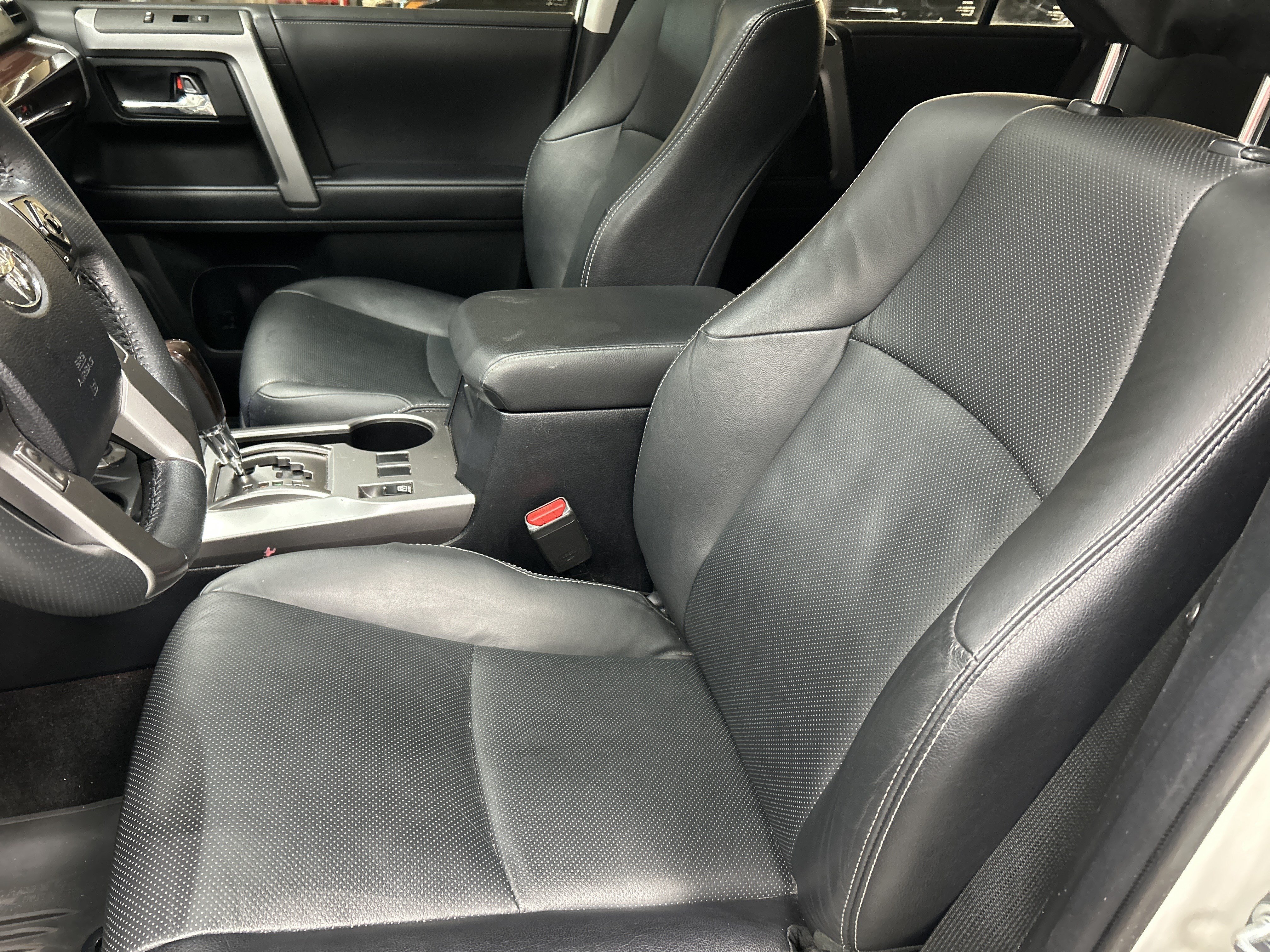 Used 2022 Toyota 4Runner Limited AWD/4WD image 16
