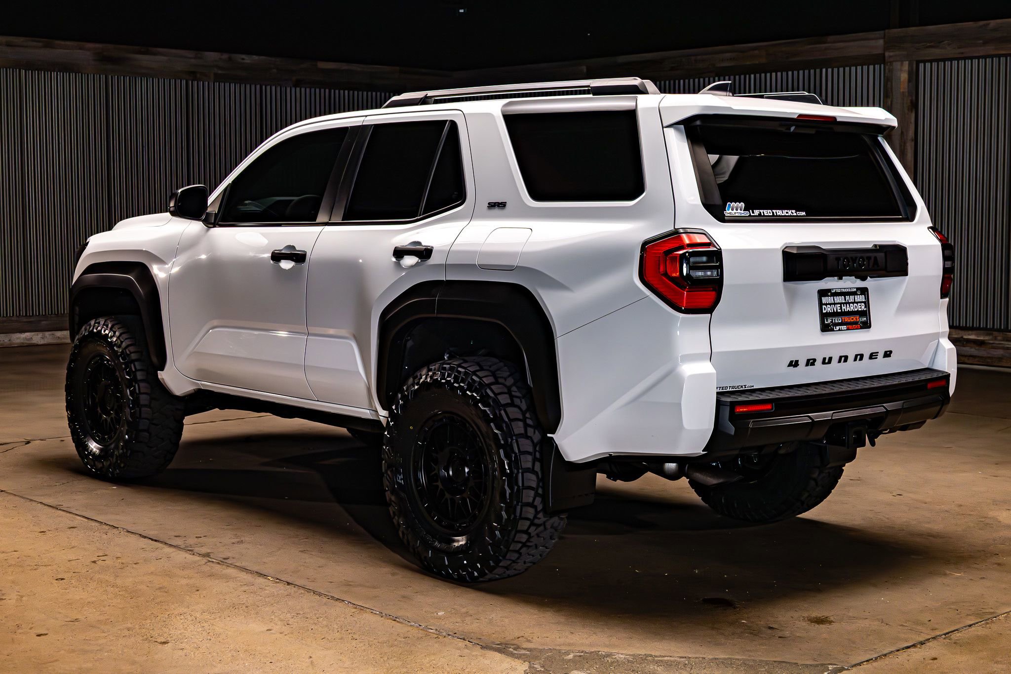 Used 2025 Toyota 4Runner SR5 AWD/4WD image 7