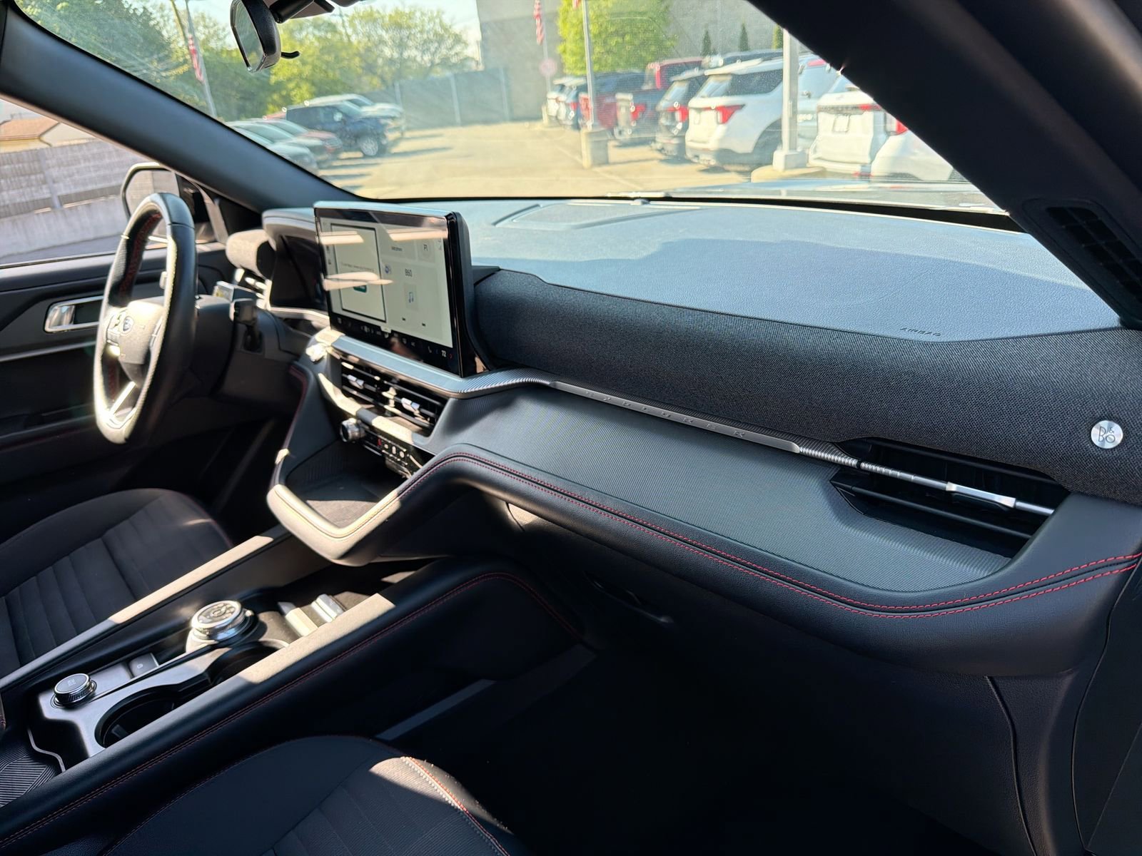 Used 2025 Ford Explorer ST-Line AWD/4WD image 19