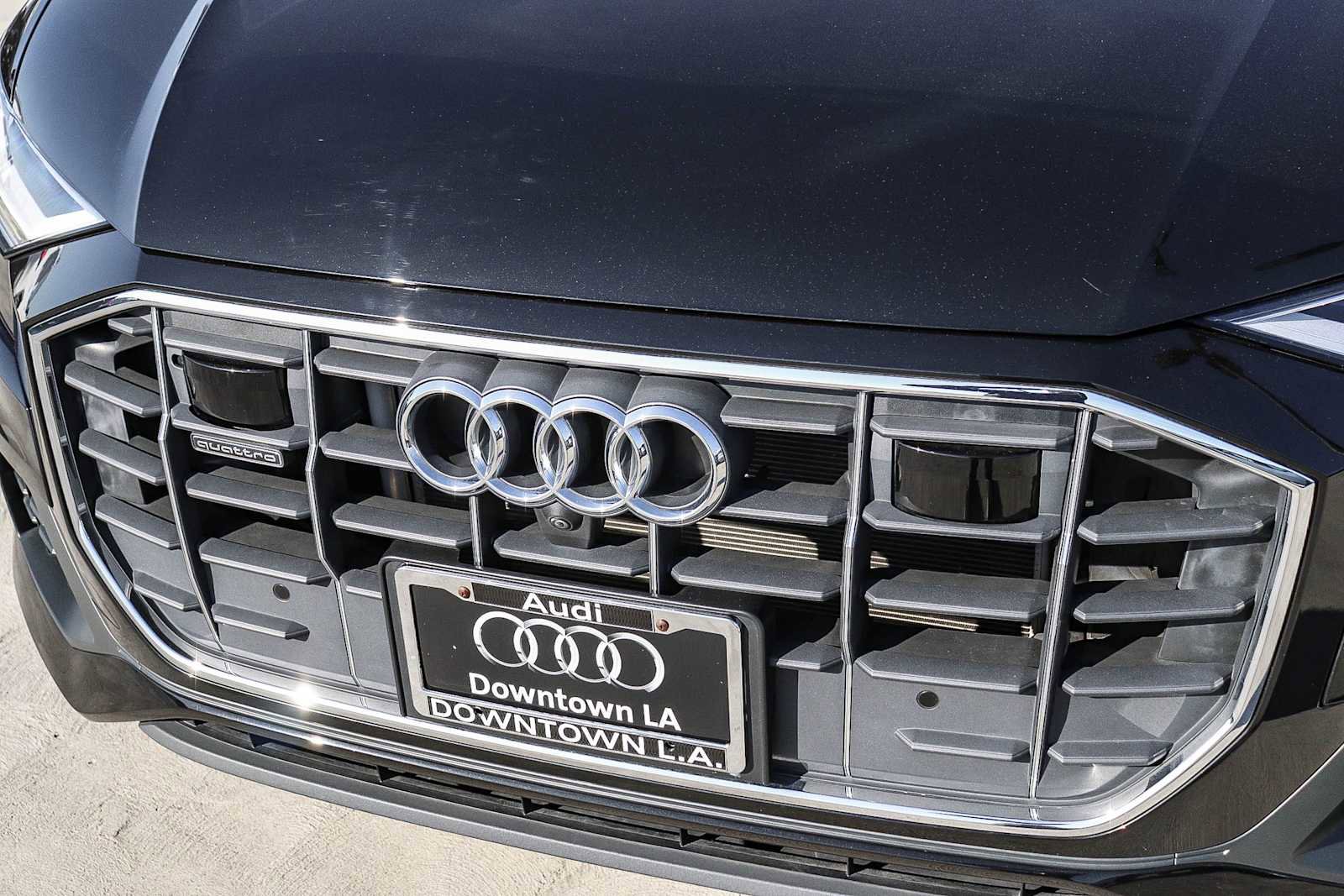 Used 2022 Audi Q8 Premium Plus image 8