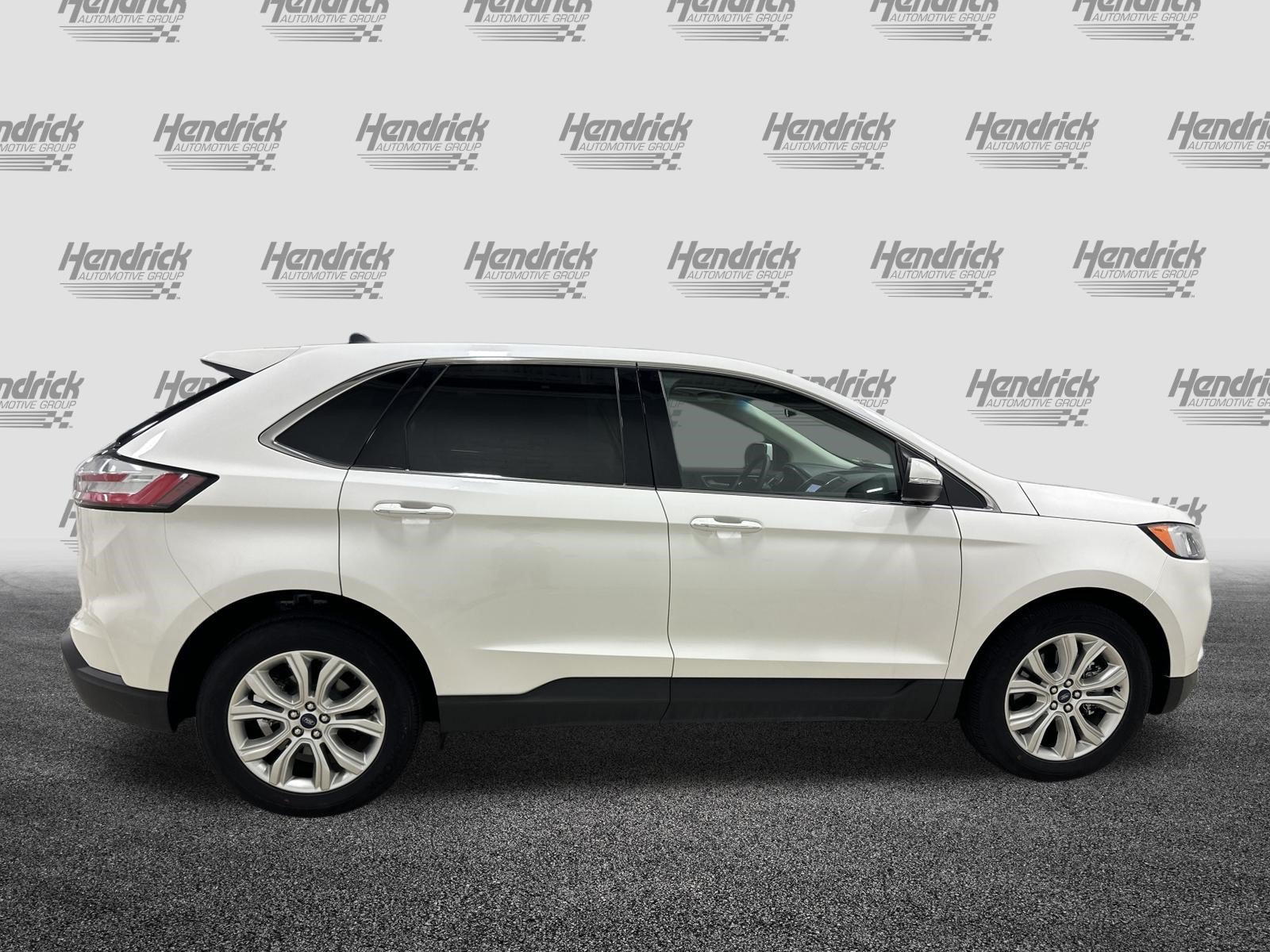 Used 2020 Ford Edge Titanium AWD/4WD image 11