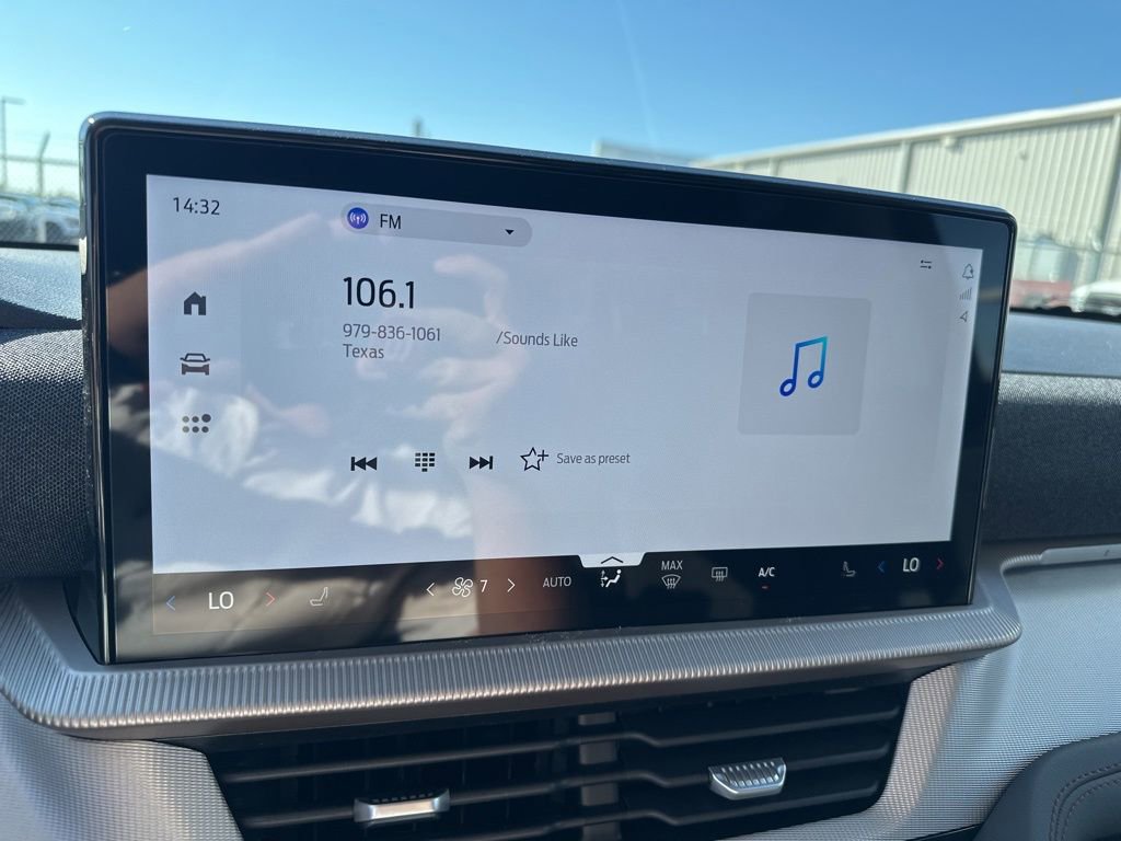 New 2026 Ford Explorer Active image 23