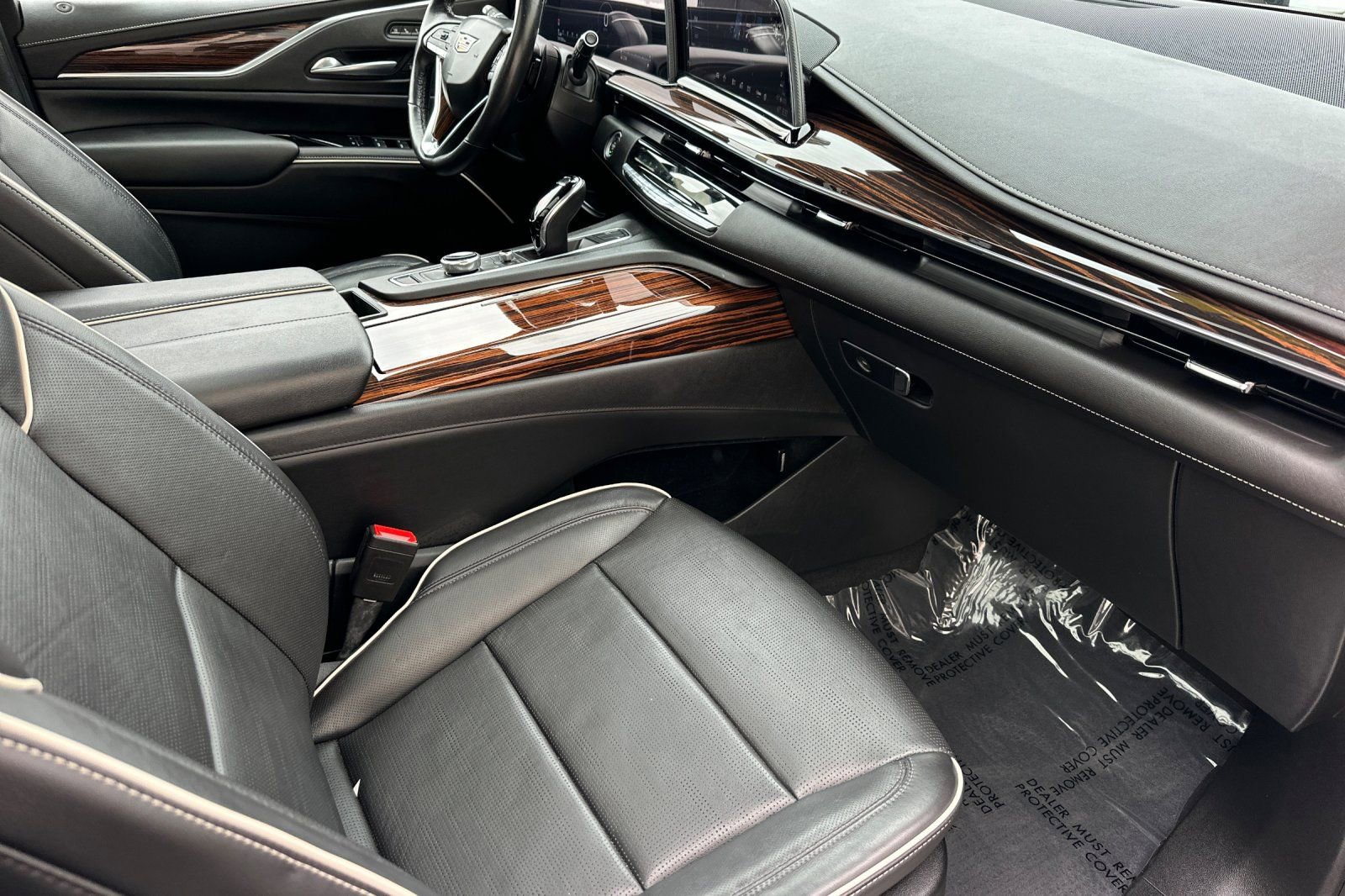 Certified 2021 Cadillac Escalade Premium Luxury RWD image 21