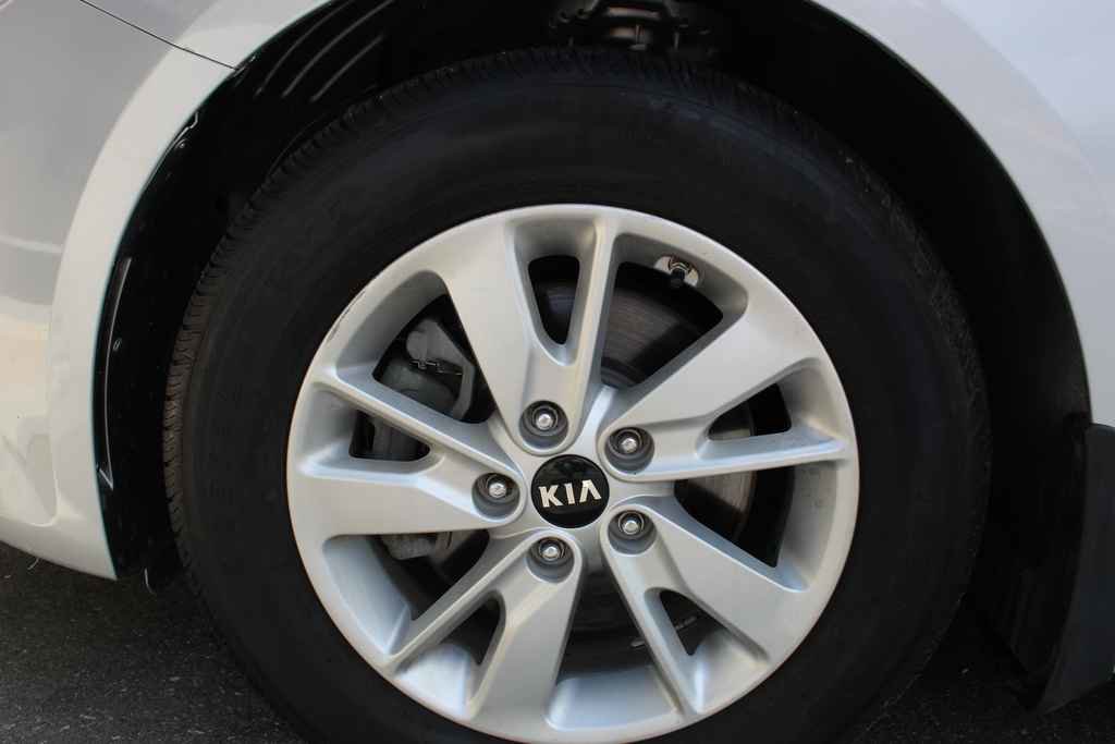 Used 2016 Kia Optima LX image 28
