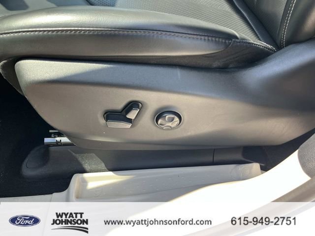 Used 2023 Chrysler Pacifica Touring-L image 29