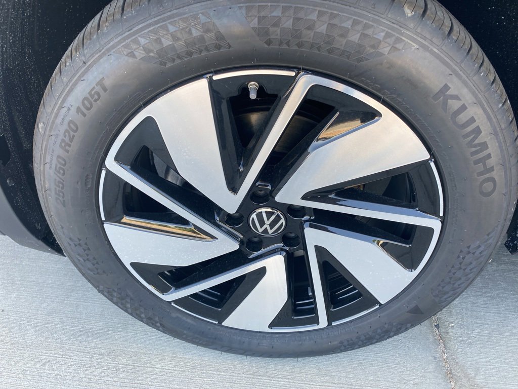 New 2025 Volkswagen Atlas SEL image 32