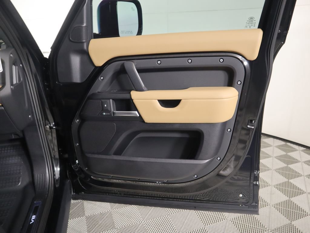 New 2025 Land Rover Defender 130 V8 image 26