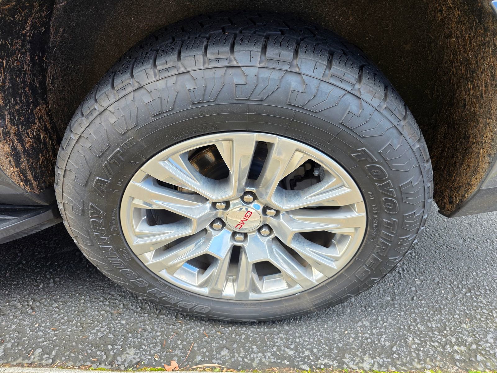 Used 2022 GMC Yukon XL Denali image 9