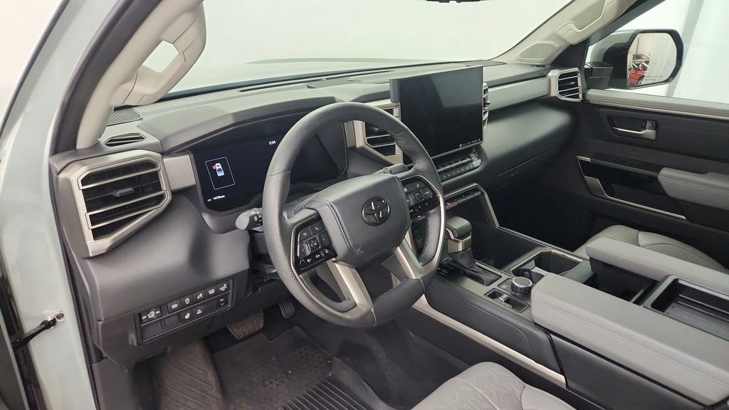Used 2024 Toyota Tundra Limited AWD/4WD image 43