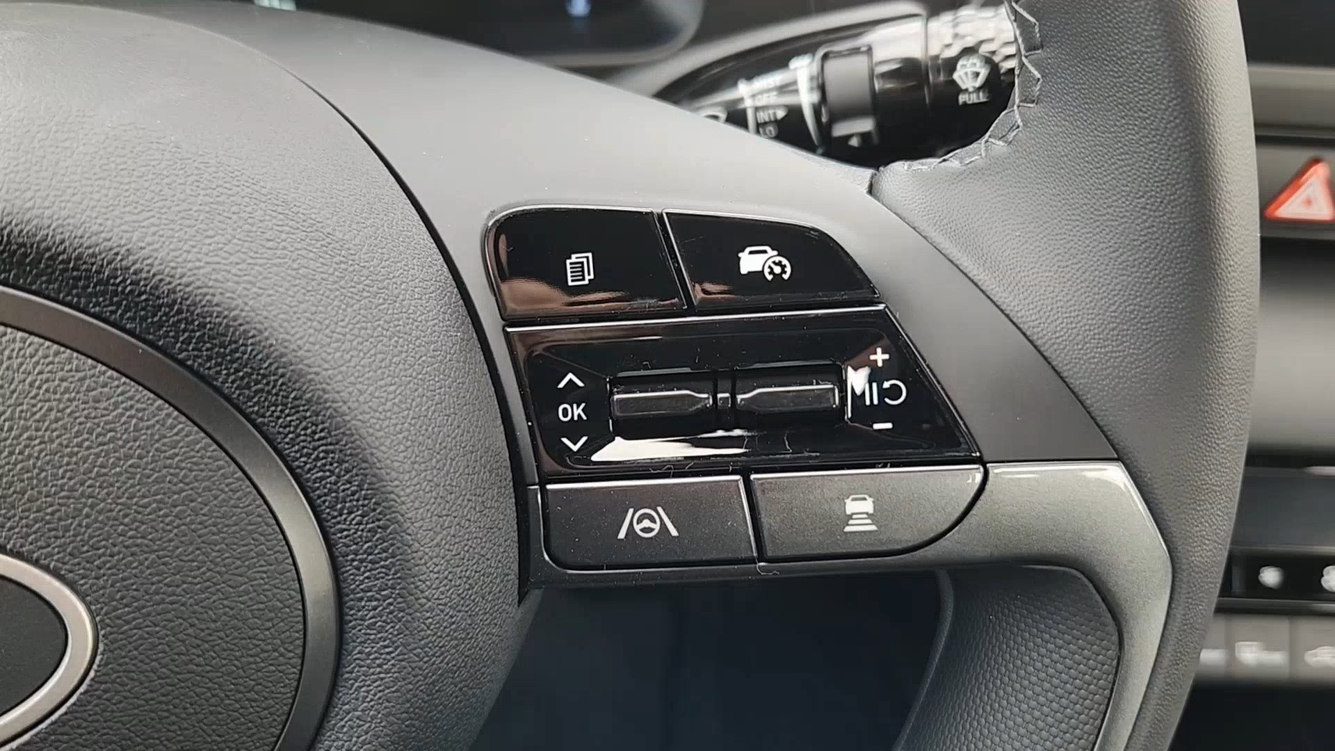 New 2026 Hyundai Elantra SEL Sport Premium image 13