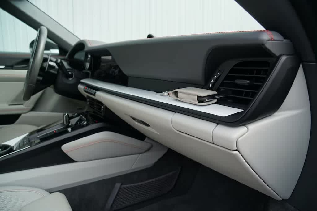 Used 2024 Porsche 911 Targa 4S AWD/4WD image 39