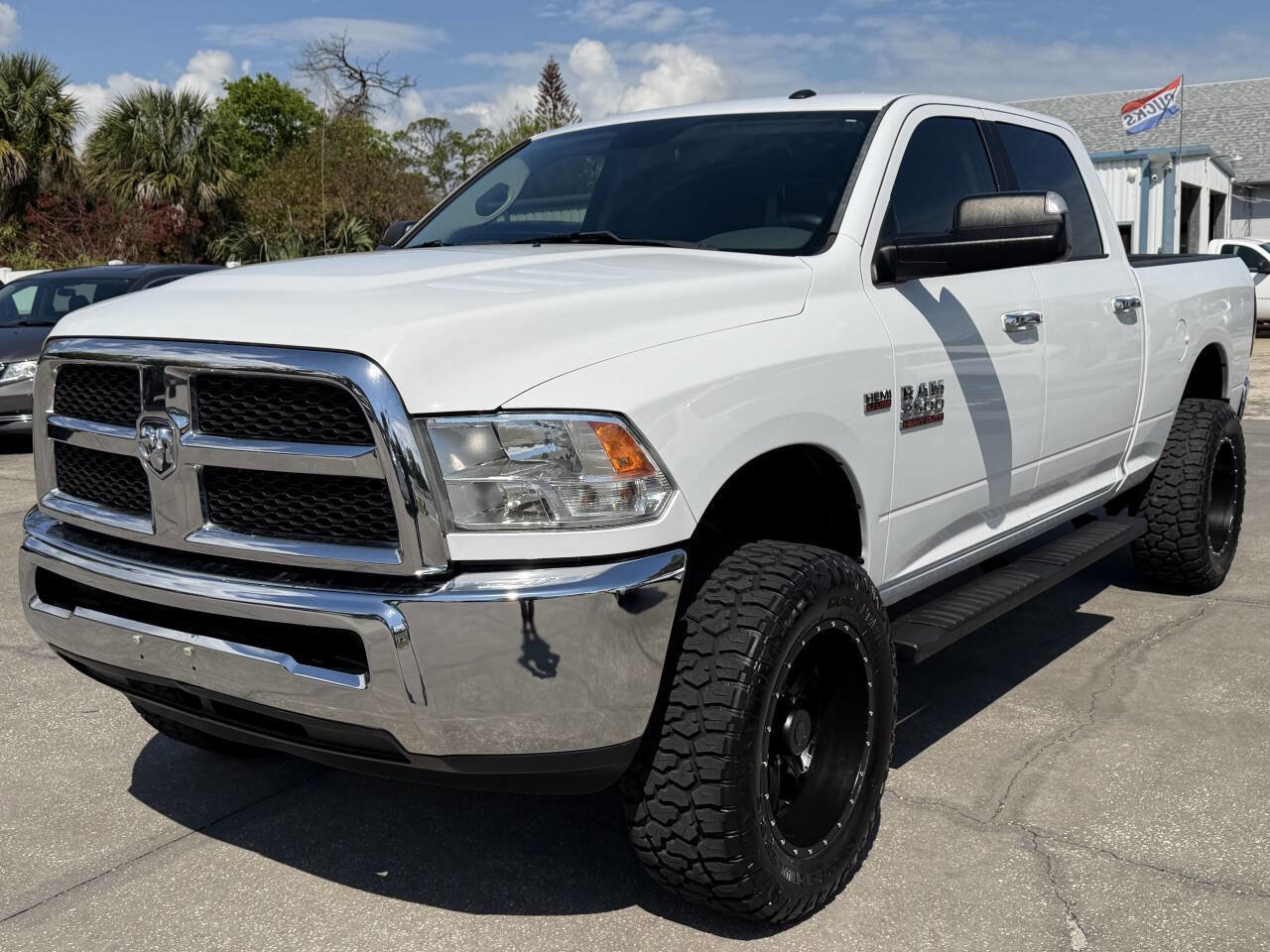 Used 2017 RAM 2500 SLT AWD/4WD image 4