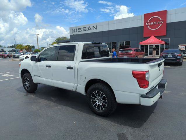 Certified 2023 Nissan Titan SV RWD image 9