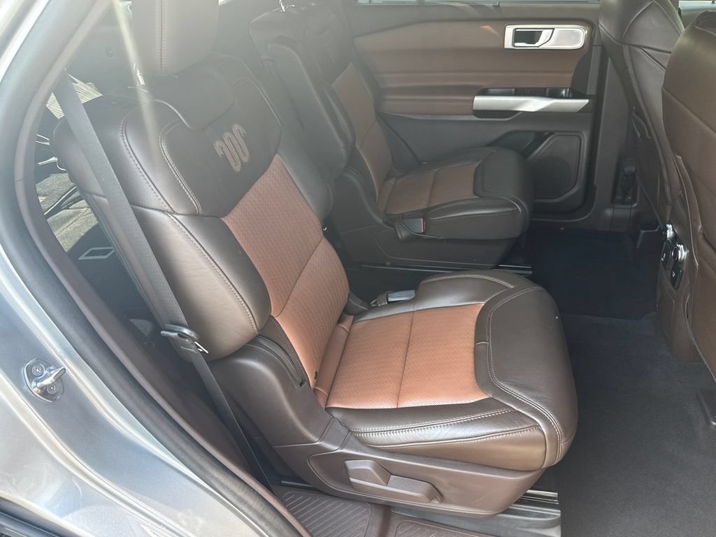 Used 2022 Ford Explorer King Ranch w/ Technology Package AWD/4WD image 16