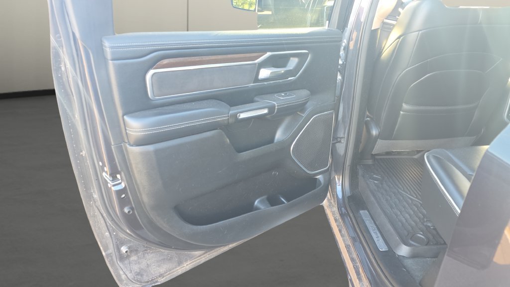 Used 2021 RAM 1500 Laramie AWD/4WD image 15