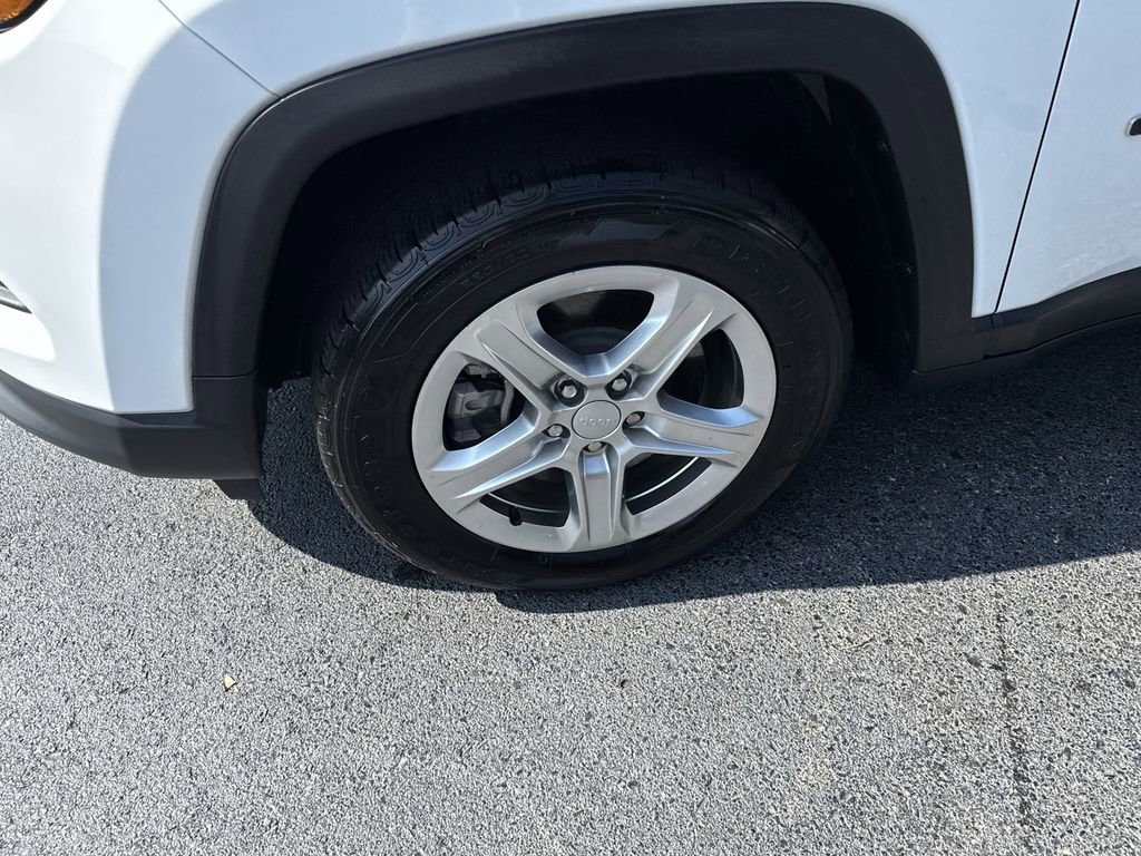 Used 2024 Jeep Compass Latitude image 20