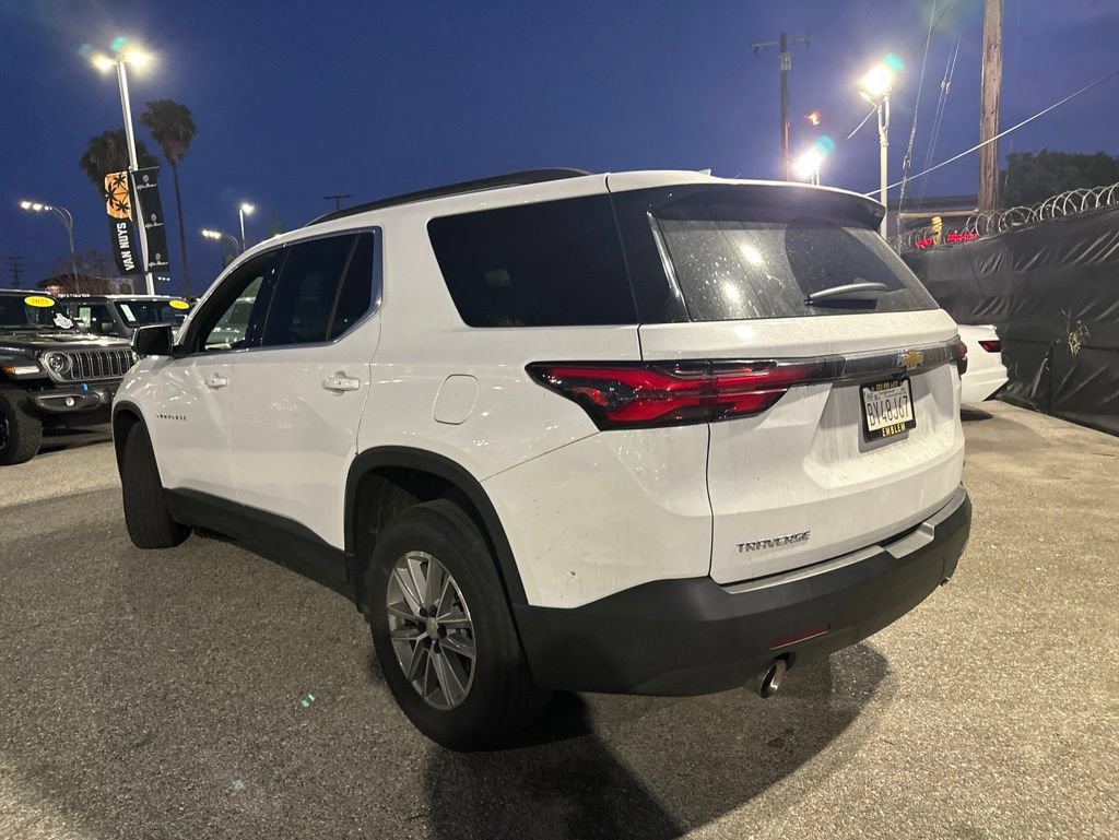 Used 2023 Chevrolet Traverse LT FWD image 3