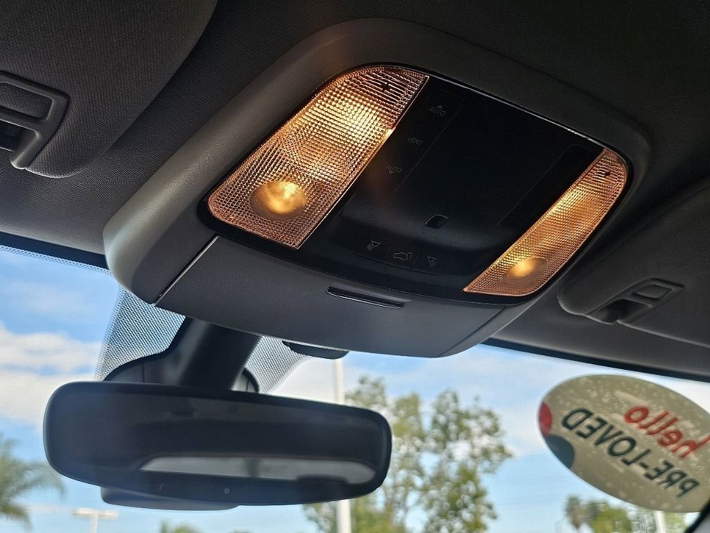 Used 2021 Dodge Durango SXT image 27