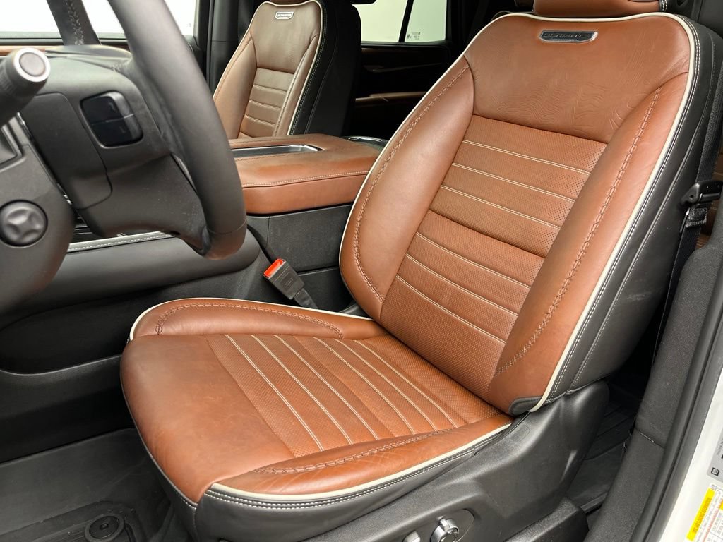 Used 2024 GMC Yukon Denali Ultimate AWD/4WD image 21