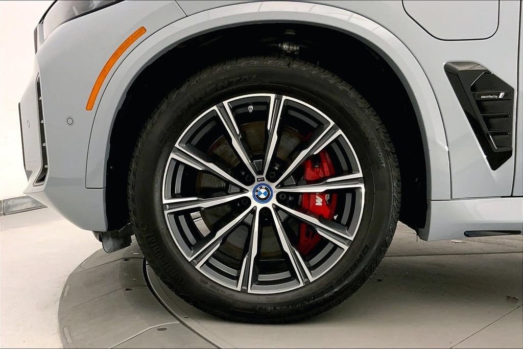 Certified 2024 BMW X5 xDrive50e AWD/4WD image 8
