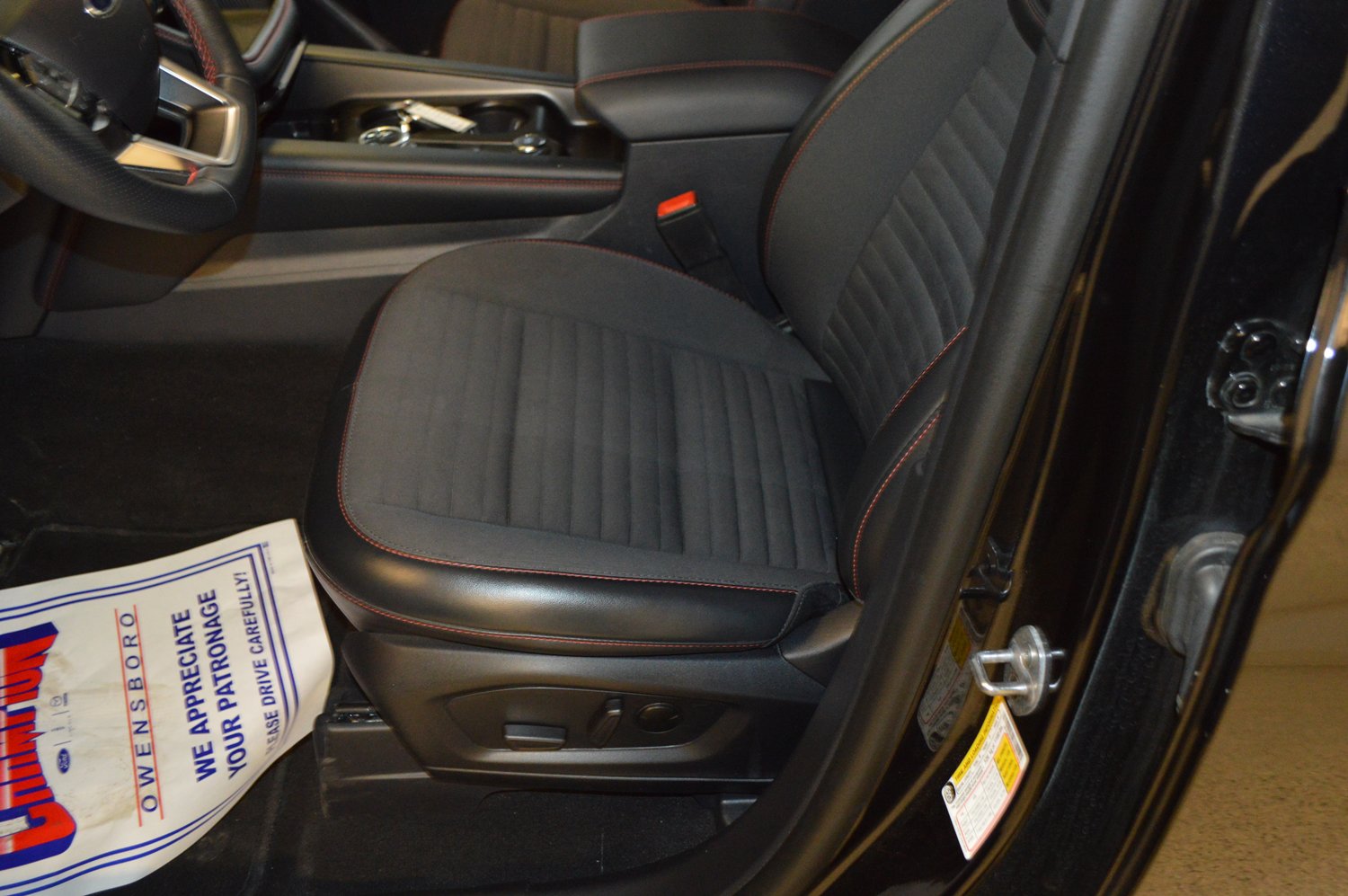 Used 2025 Ford Explorer ST-Line AWD/4WD image 16