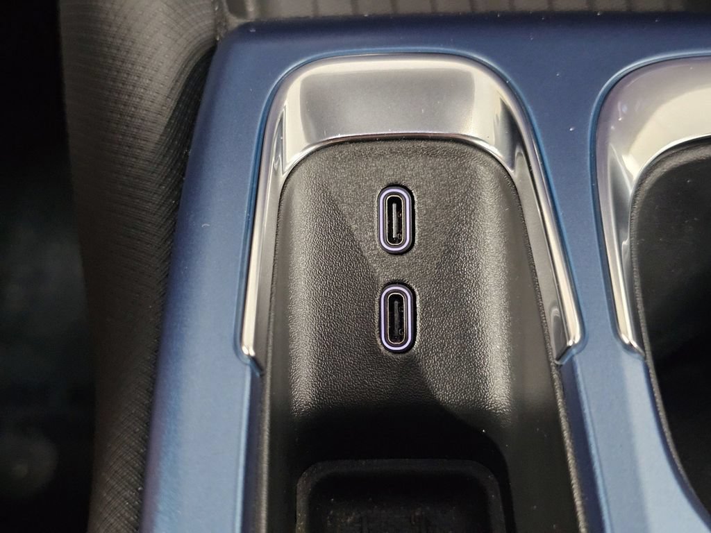 Used 2024 Chevrolet Equinox EV LT FWD image 20