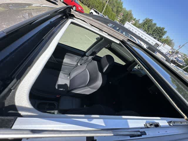 Used 2015 Subaru Forester 2.5i Premium w/ All-Weather Package AWD/4WD image 6