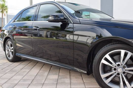 Used 2014 Mercedes-Benz E 250 BlueTEC Sedan image 16