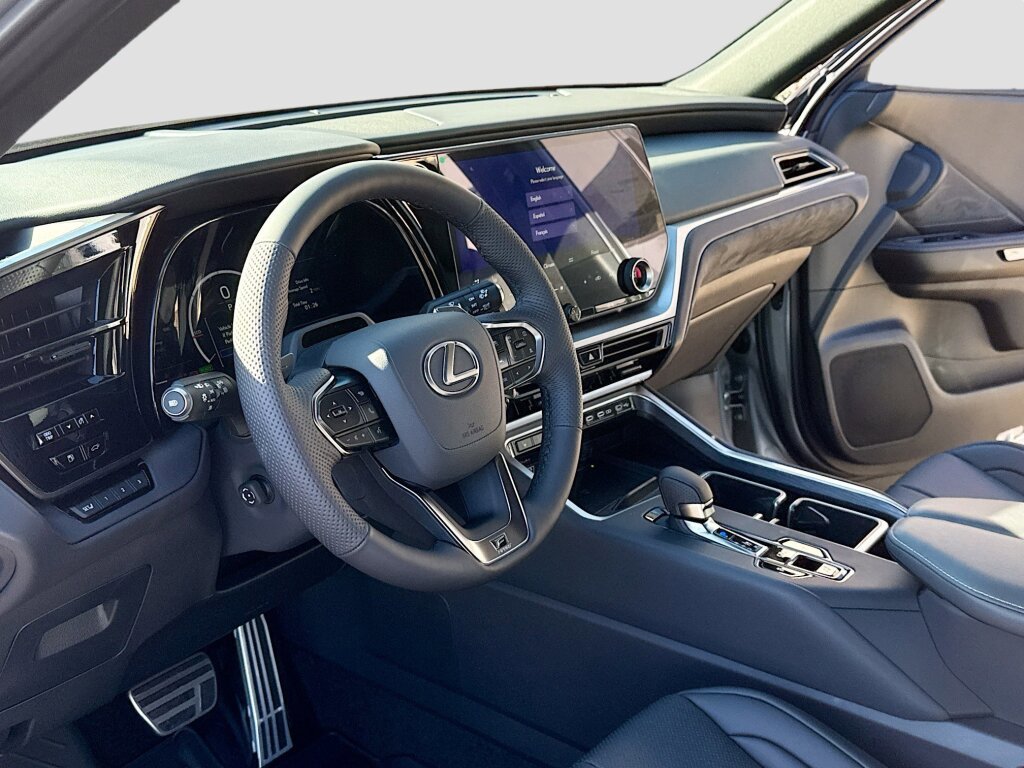 New 2026 Lexus TX 500h AWD image 4