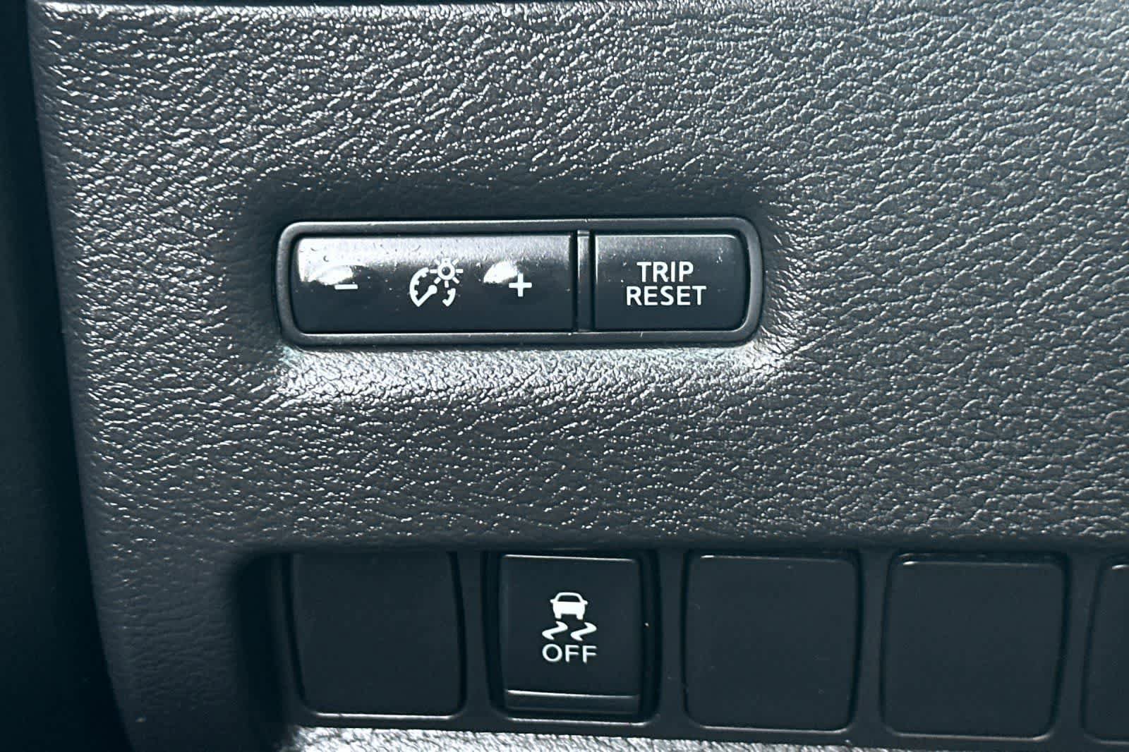 Used 2018 Nissan Murano SV AWD/4WD image 34
