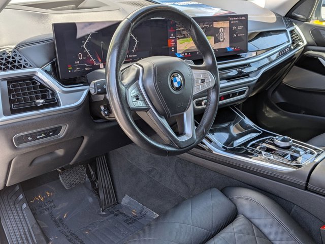 Used 2024 BMW X7 xDrive40i w/ Premium Package AWD/4WD image 10