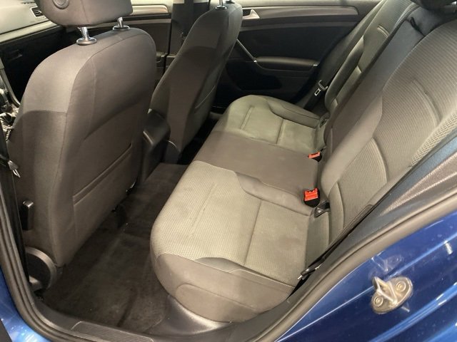 Used 2019 Volkswagen Golf S image 27