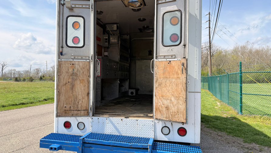 Used 2009 GMC TopKick C4500 2WD Regular Cab image 7
