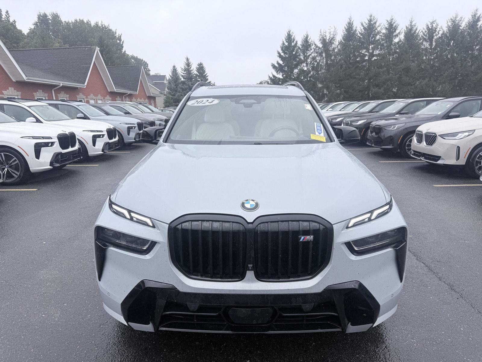 Used 2024 BMW X7 M60i w/ Executive Package AWD/4WD image 2