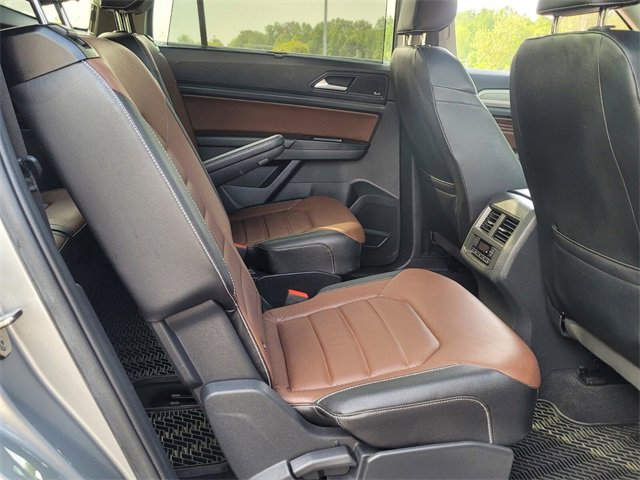 Used 2021 Volkswagen Atlas SEL Premium image 18