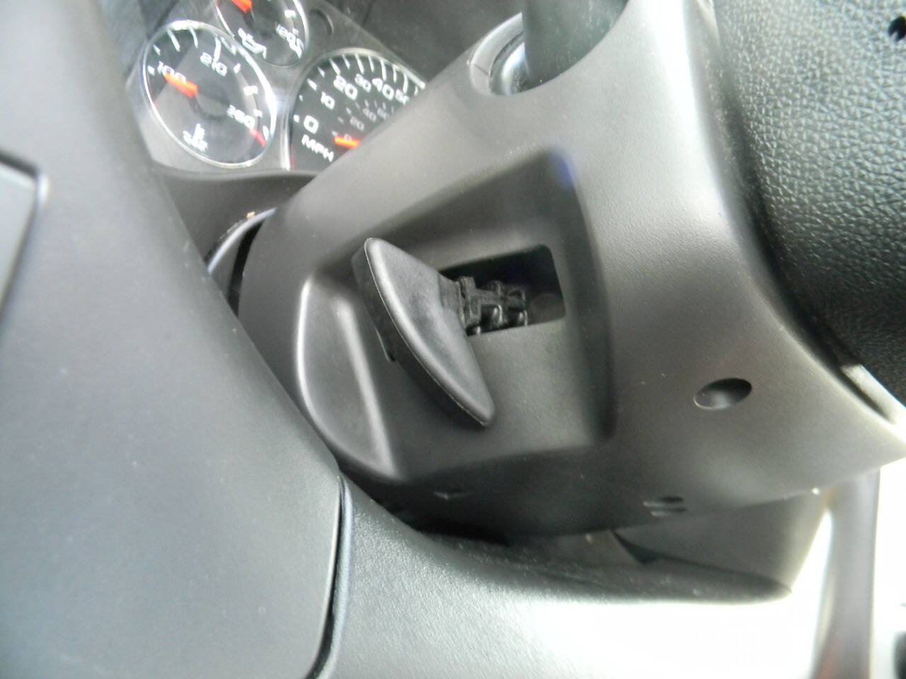 Used 2021 Chevrolet Express 2500 RWD image 17