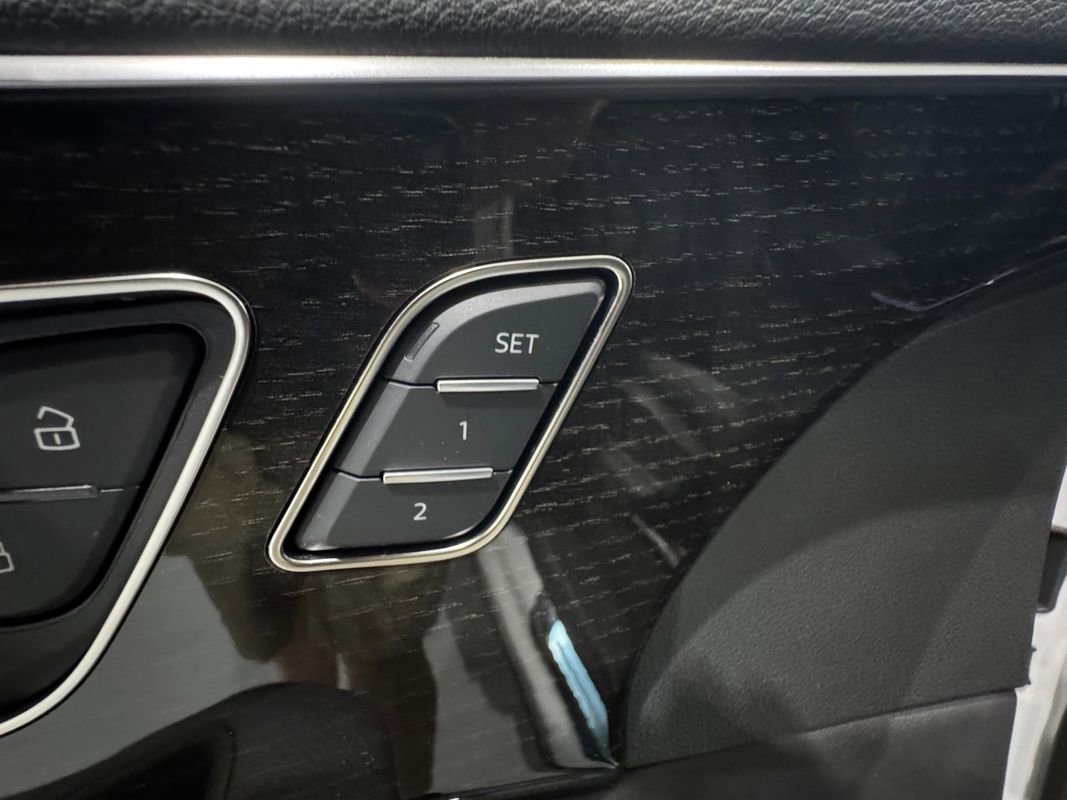 Used 2023 Audi Q7 2.0T Premium w/ Convenience Package image 31