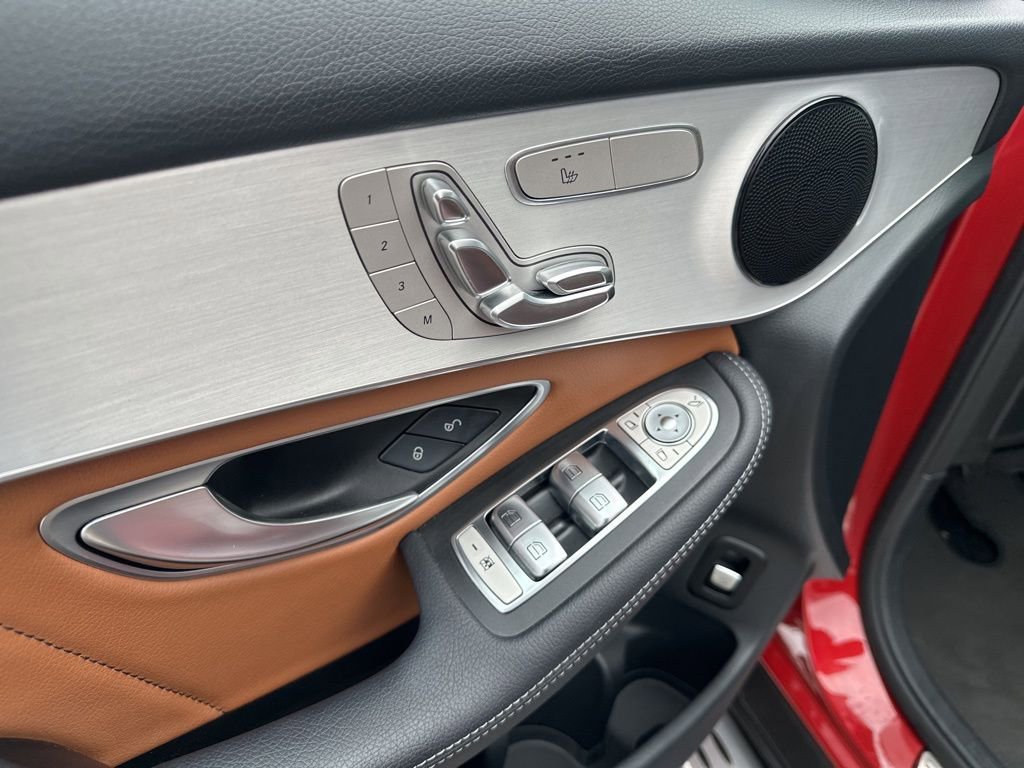 Used 2022 Mercedes-Benz GLC 300 image 26