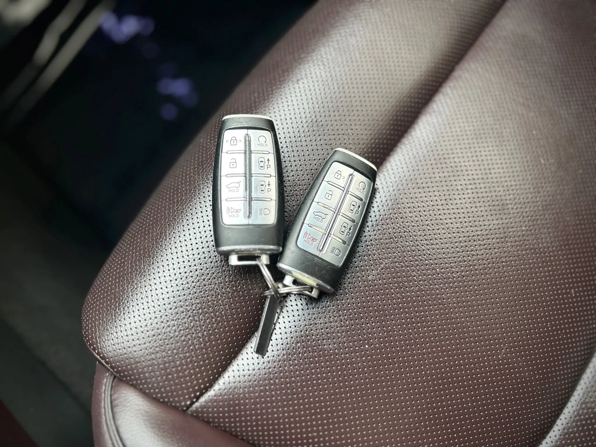 Used 2022 Genesis GV70 2.5T w/ Advanced Package image 37