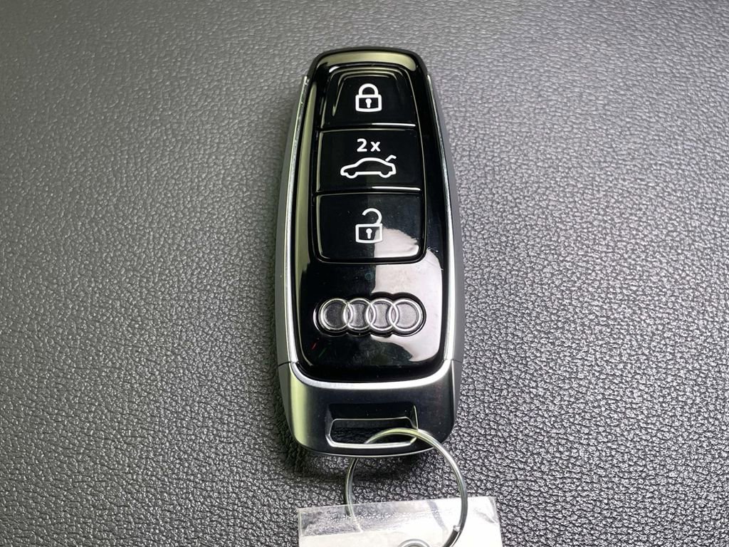 Certified 2025 Audi Q7 3.0T Premium Plus image 46