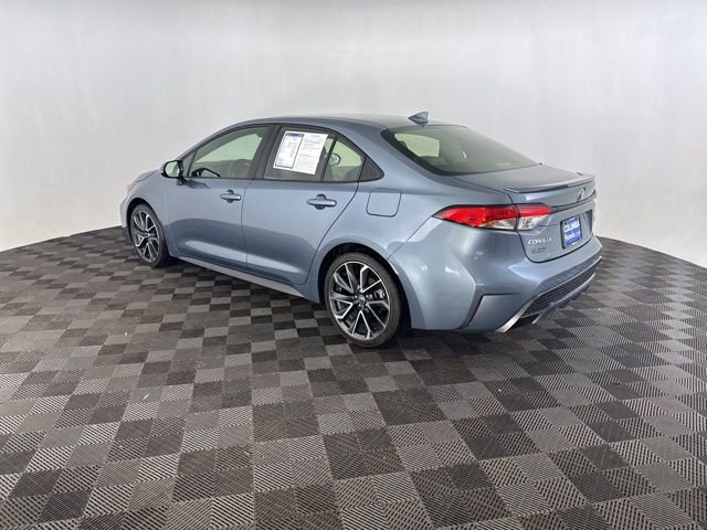 Used 2022 Toyota Corolla SE w/ SE Premium Package image 9