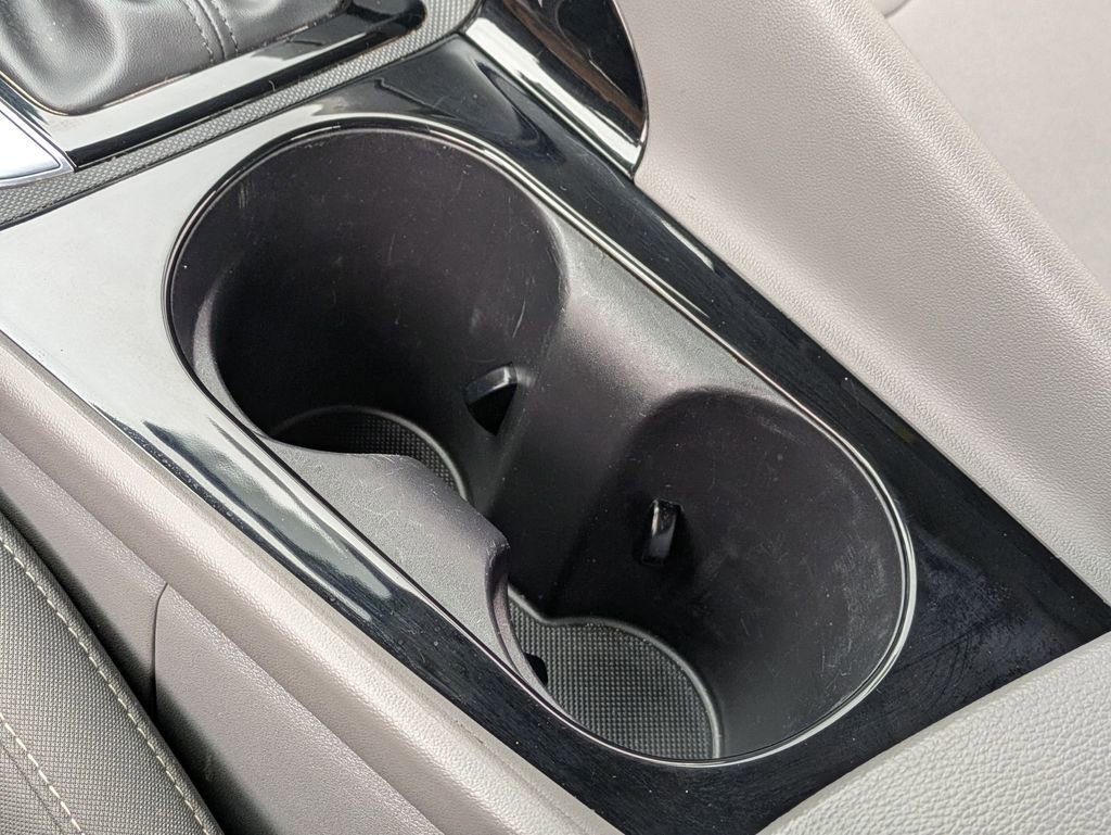 Used 2025 Hyundai Elantra SEL FWD image 19