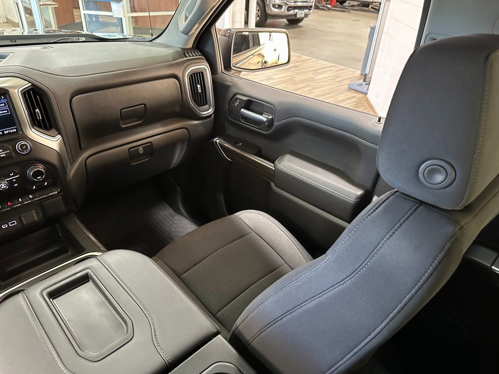 Used 2021 Chevrolet Silverado 1500 RST image 12